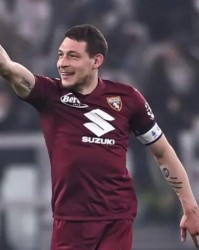  罗马中场拦截能力突出，维纳尔杜姆多次断球发动快攻  