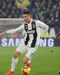  国际米兰创纪录连胜，提前锁定半程冠军  