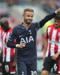  麦迪逊任意球制胜，热刺小胜富勒姆守住欧冠席位