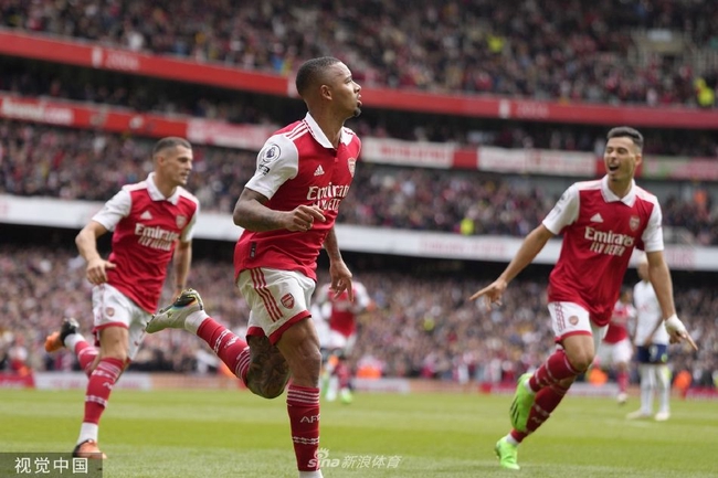  西汉姆联伦敦德比受挫，鲍文失误送礼遭阿森纳三球反超